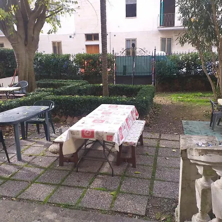 ベッド・アンド・ブレックファスト Casa Di Alfredo Ii Affittacamere シエーナ