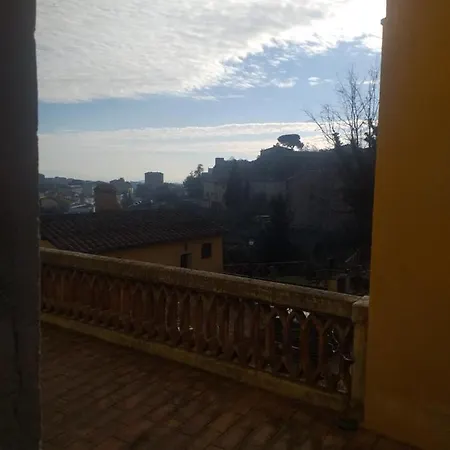 Casa Di Alfredo Ii Affittacamere ベッド・アンド・ブレックファスト *